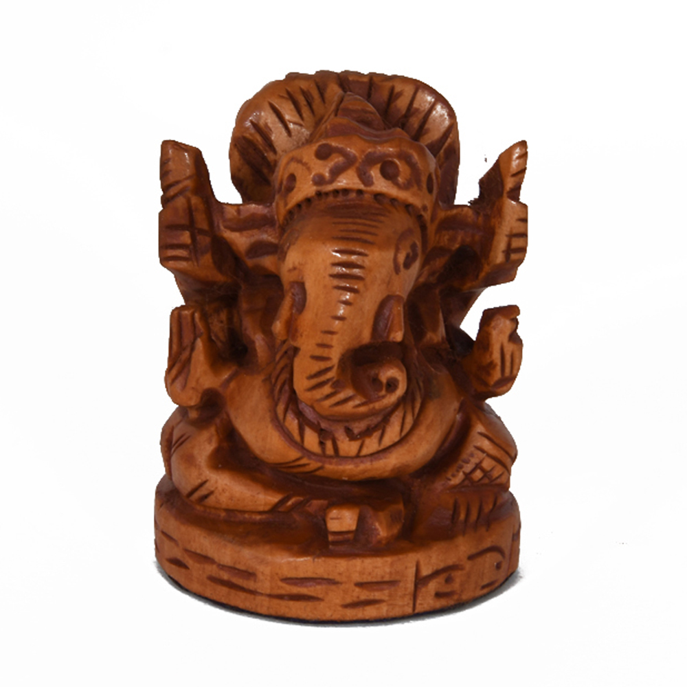 A wooden pagdi ganesh with a beautiful polished finish