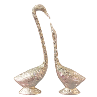 Classic swan pair with metal finish