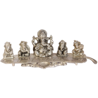 Oxidized Lord Ganesha Emboss On Banana Leaf As Divine Gift