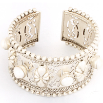 Alluring piece of handcrafted bangle