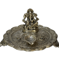 Oxidized Round Pooja Thali With Lord Ganesha & Diya