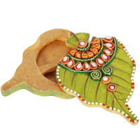 Wooden Kundan Hand-Crafted Leaf Shaped Chopra Online